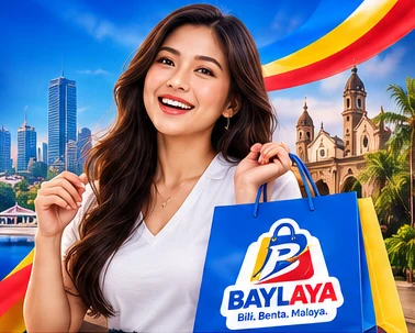 Baylaya presenter holding the branded shopping bags